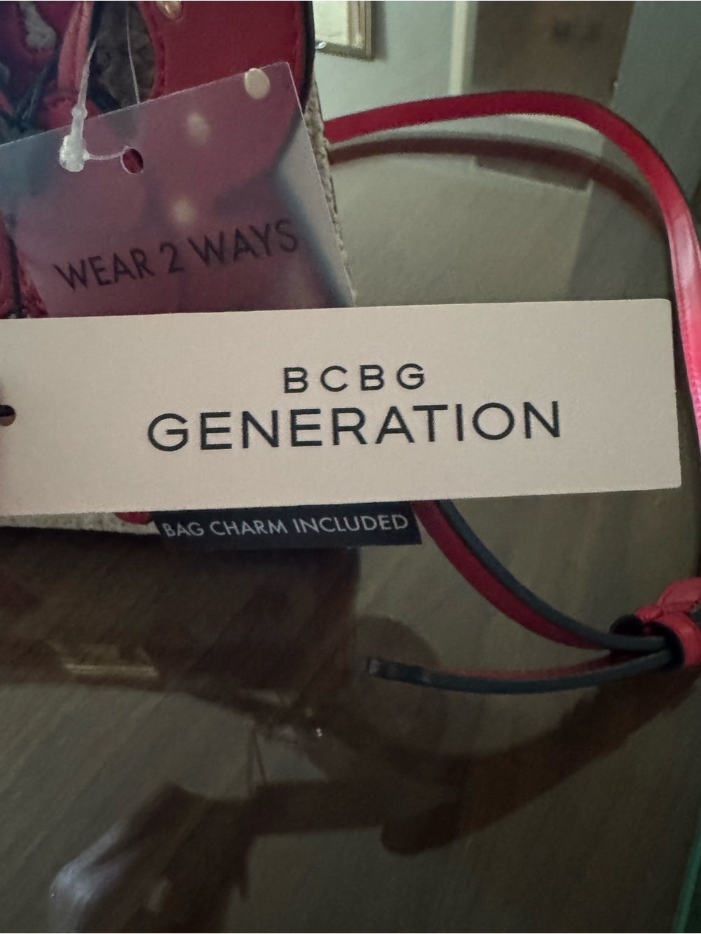 BCBG GENERATIONS Lobster Straw Bag . - Picture 4 of 12